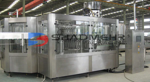 Enclosed carbonated drink filling monobloc